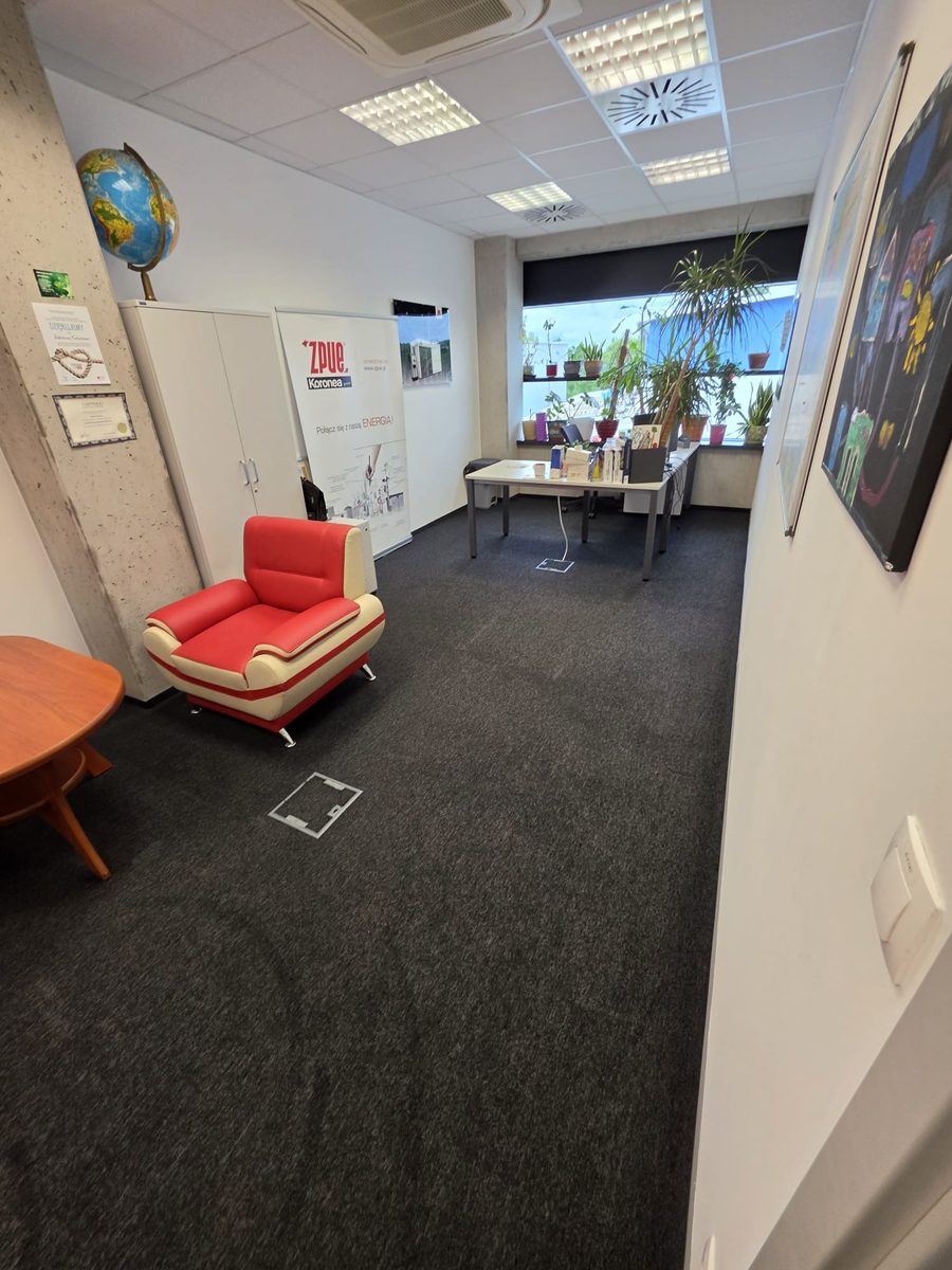 Wysprzątane biuro
